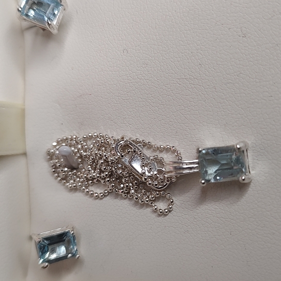 Necklace and Earring set - Picture 2 of 4